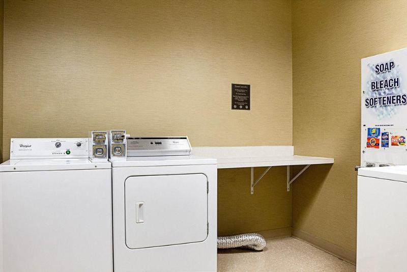 Motel 6 Minot, Nd Eksteriør billede